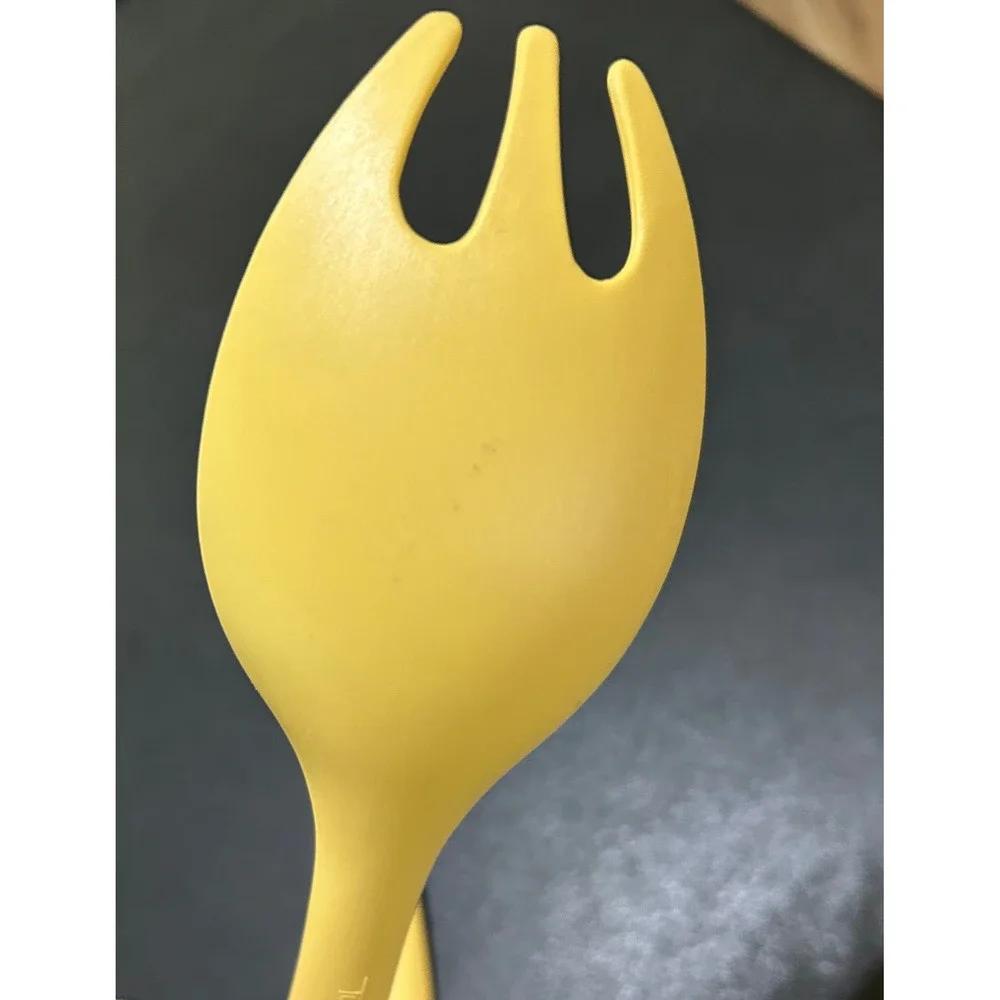 VTG 70s Tupperware Salad Servers Harvest Gold Spork Tongs Retro Kitchenware MCM